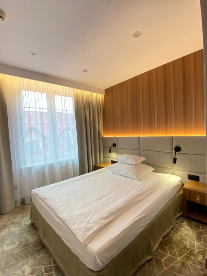 Hotel Antoni โทมาสโชว ลูเบลสกี ภายนอก รูปภาพ