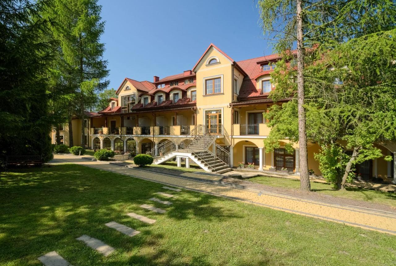 Hotel Antoni โทมาสโชว ลูเบลสกี ภายนอก รูปภาพ