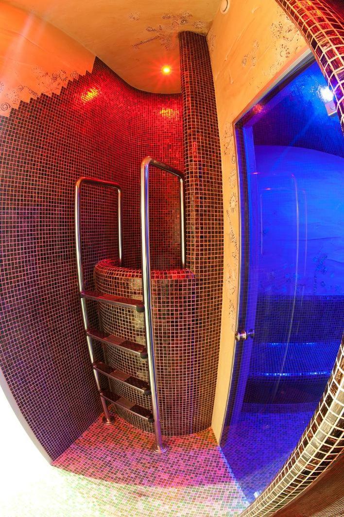 Hotel Antoni โทมาสโชว ลูเบลสกี ภายนอก รูปภาพ